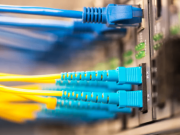 Unsa ang labing kasagarang gigamit sa optikal nga input / output window alang sa fiber optic panels